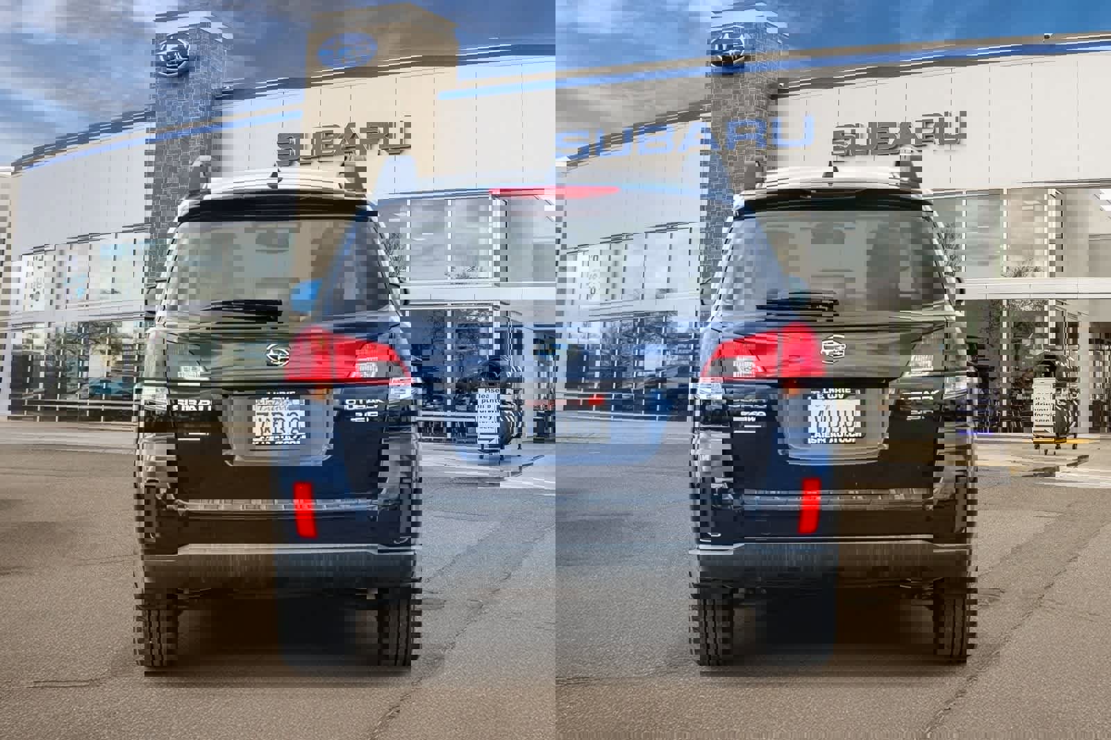 Used 2014 Subaru Outback 3.6R Limited image 3