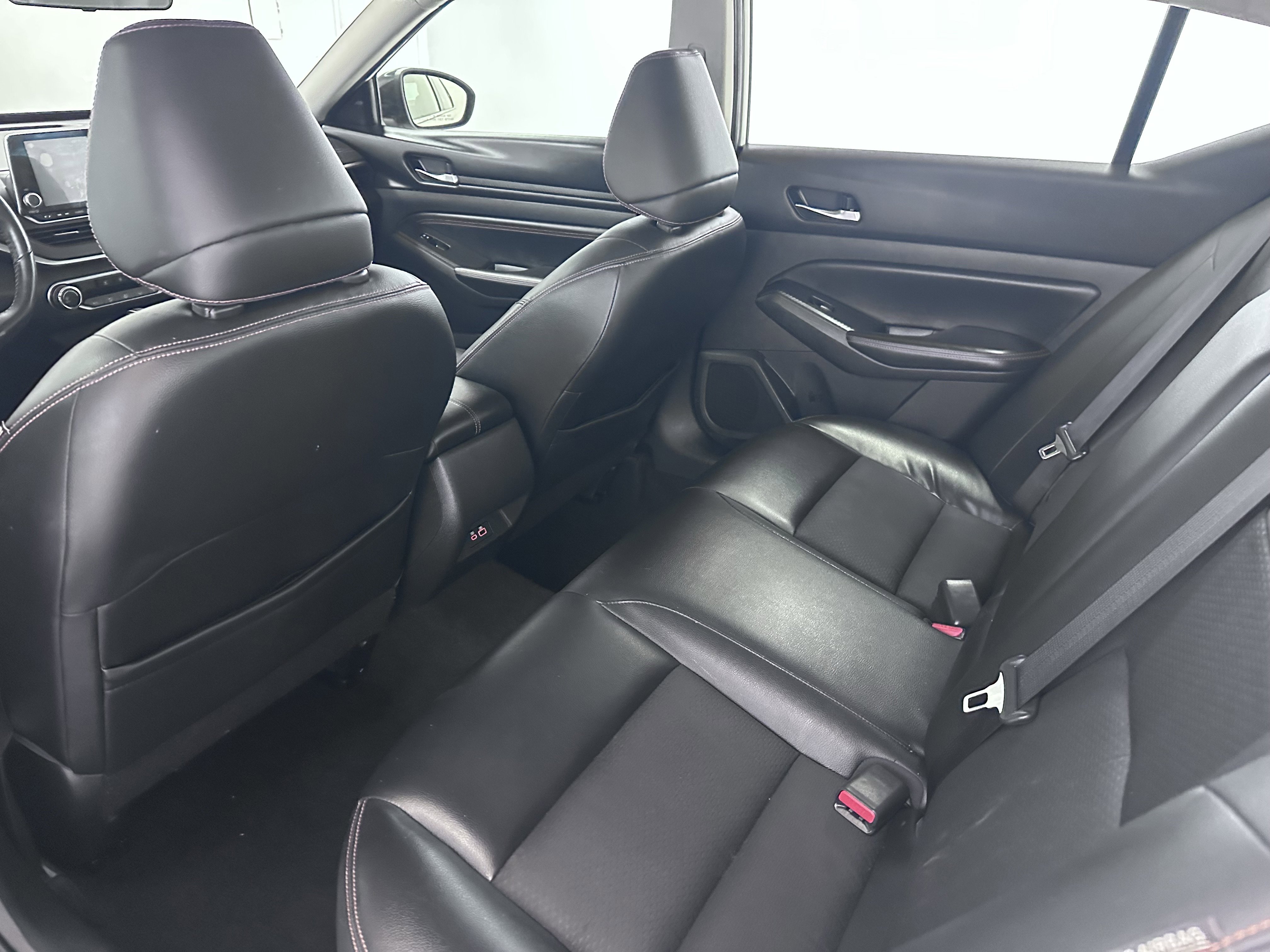 Used 2019 Nissan Altima 2.5 SR FWD image 22