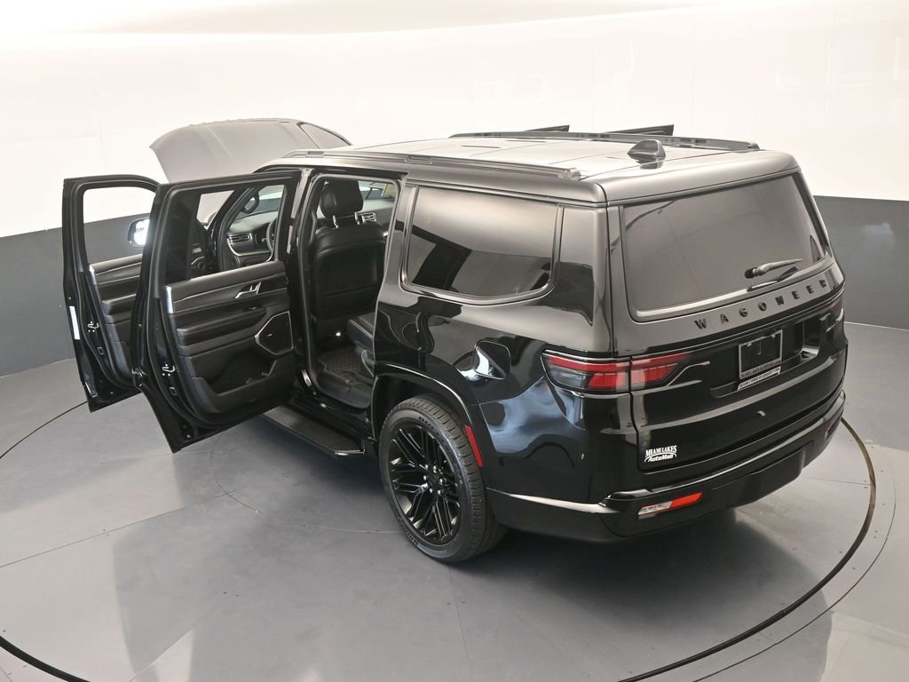 Used 2022 Jeep Wagoneer Series II image 70