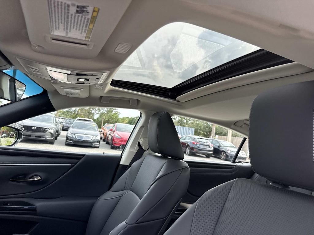 Used 2025 Lexus ES 350 w/ Premium Package FWD image 27