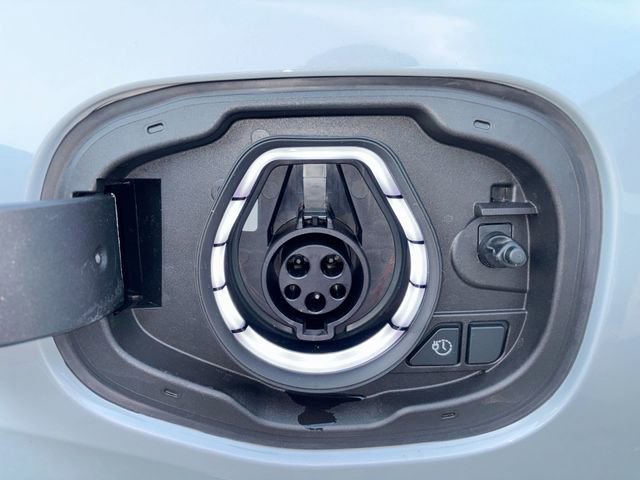 New 2026 Ford Escape SE w/ PHEV Premium Package FWD image 21