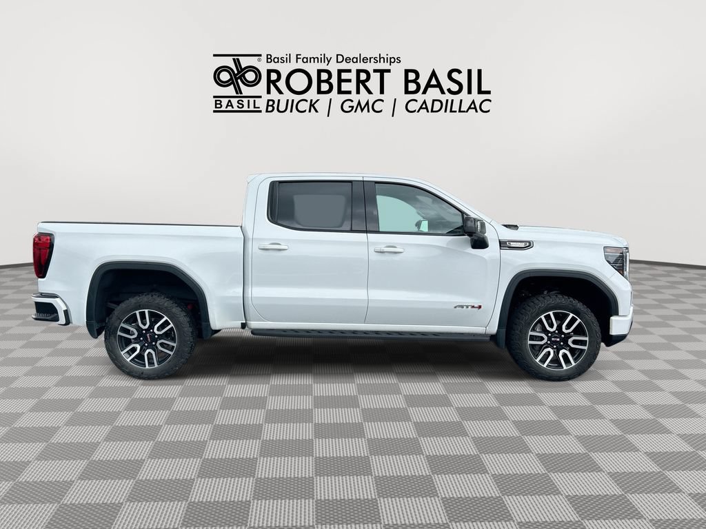 Used 2023 GMC Sierra 1500 AT4 w/ AT4 Premium Package AWD/4WD image 9