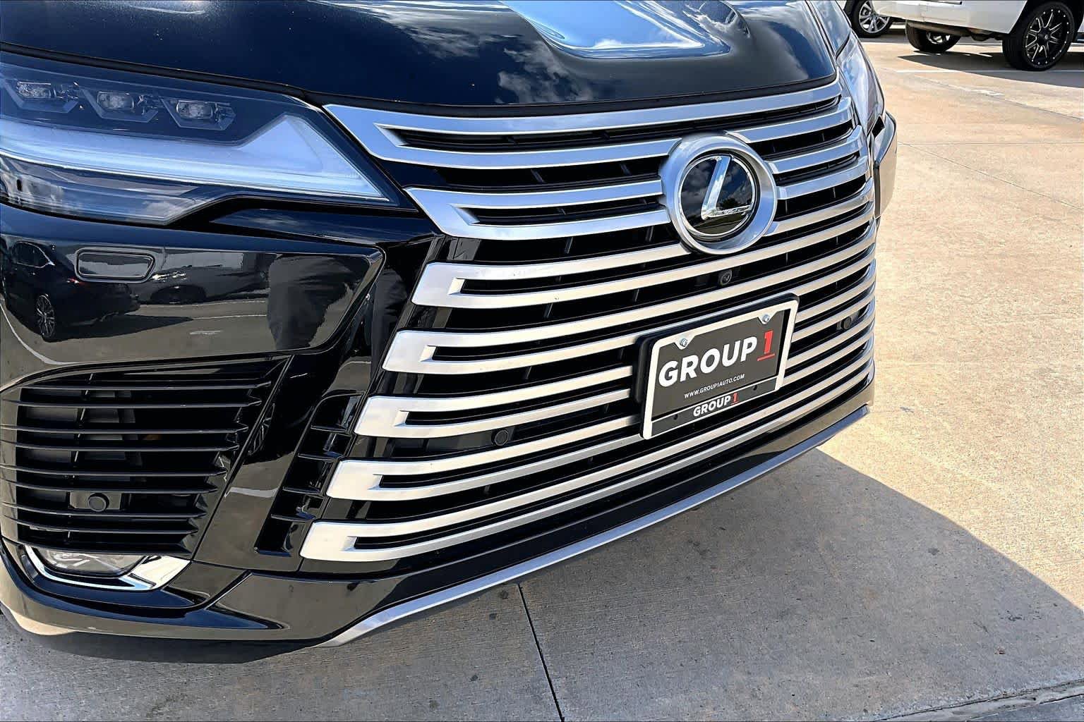Used 2023 Lexus LX 600 4WD w/ Accessory Package (Z1) image 30