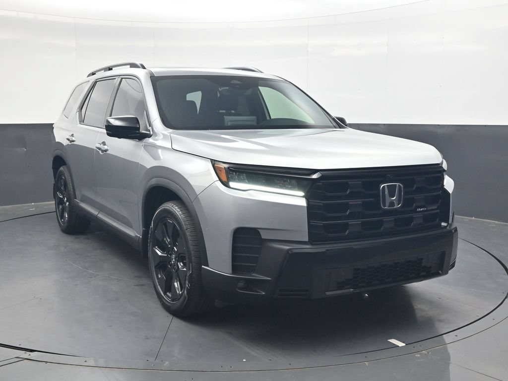 New 2026 Honda Pilot Black Edition image 2