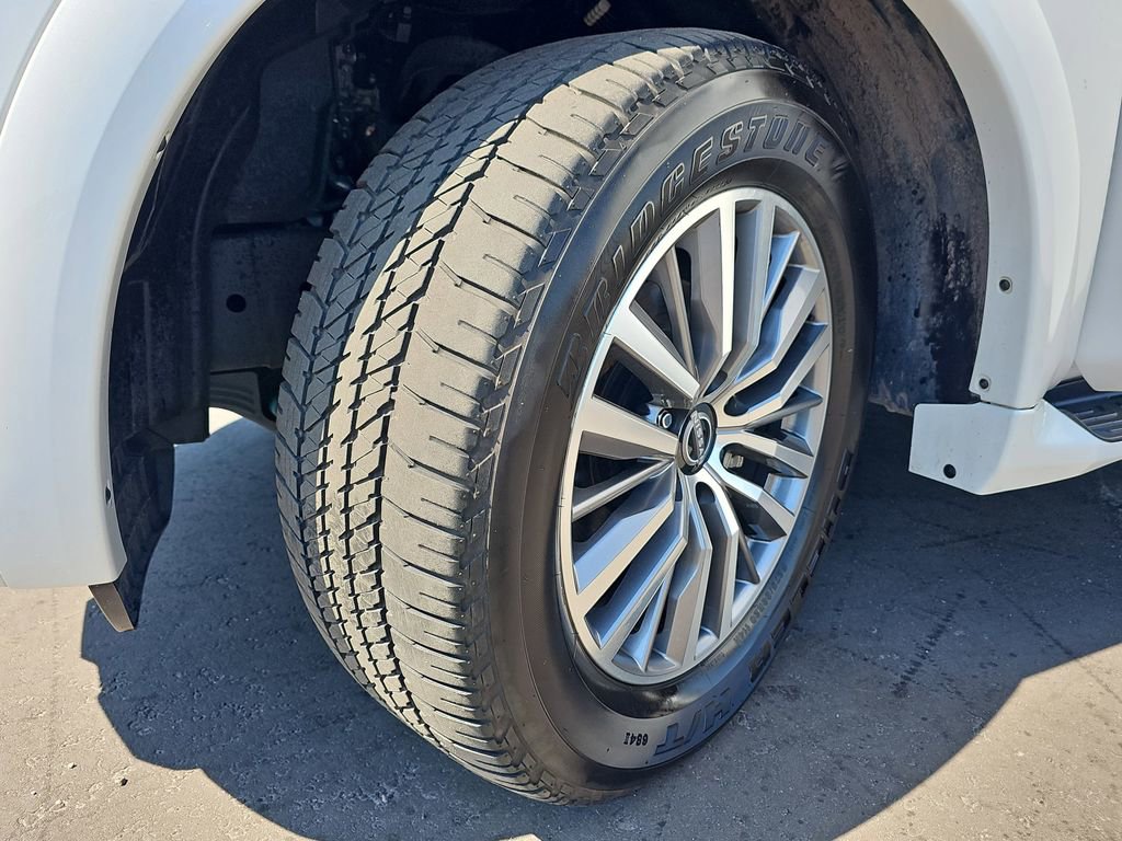 Used 2024 Nissan Armada SL w/ Captain's Chairs Package image 36