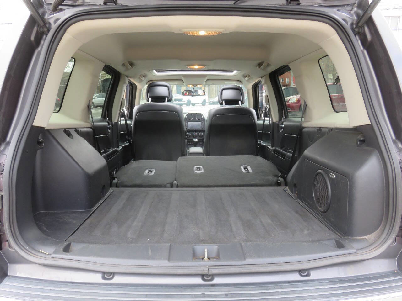 Used 2016 Jeep Patriot High Altitude image 25
