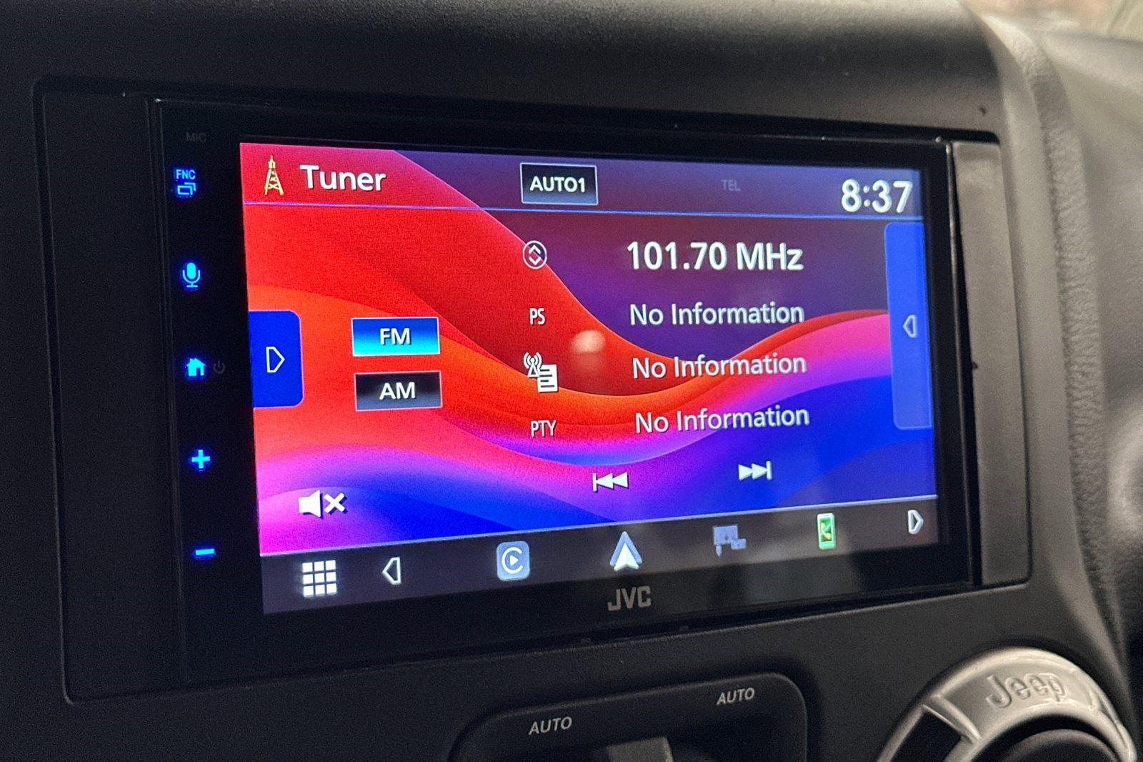 Used 2014 Jeep Wrangler Unlimited Sahara w/ Connectivity Group image 19