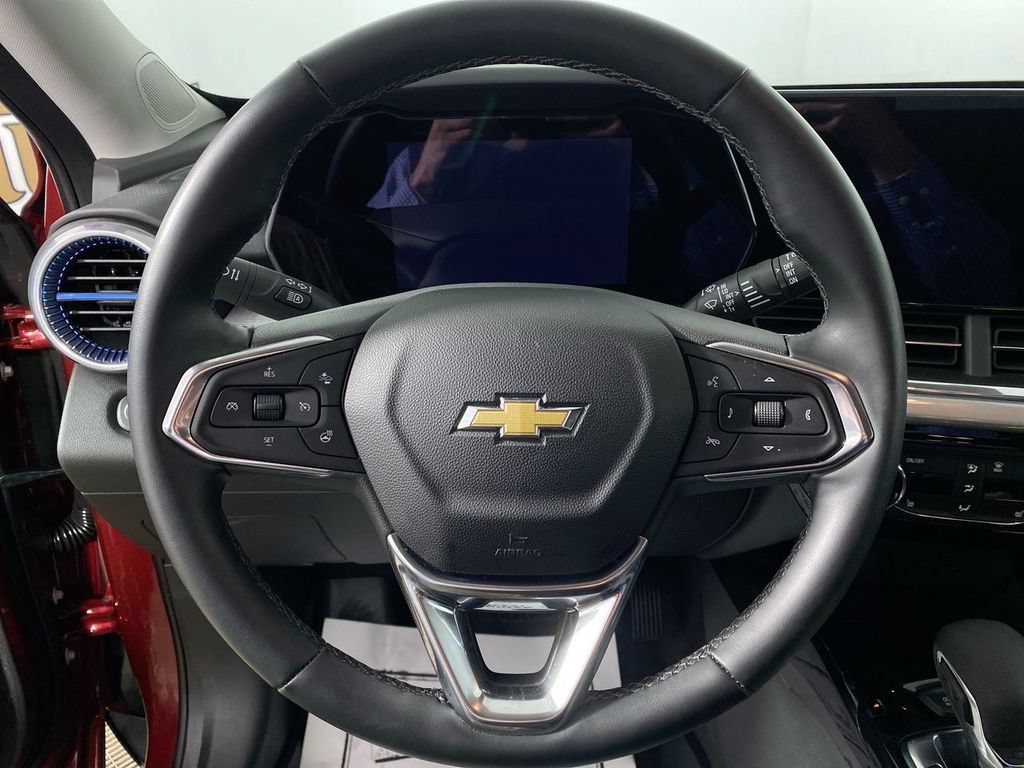 Certified 2025 Chevrolet Trax LT w/ Driver Confidence Package FWD image 14
