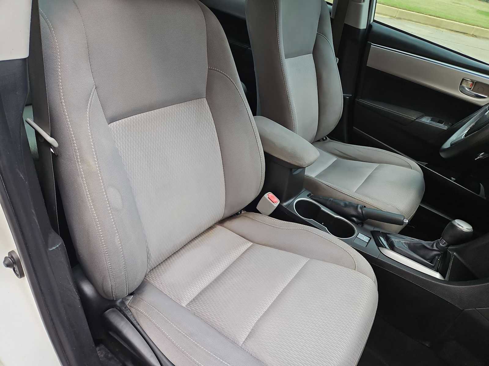 Used 2014 Toyota Corolla LE image 20