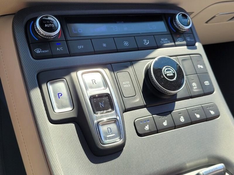 Used 2024 Hyundai Palisade Limited image 22