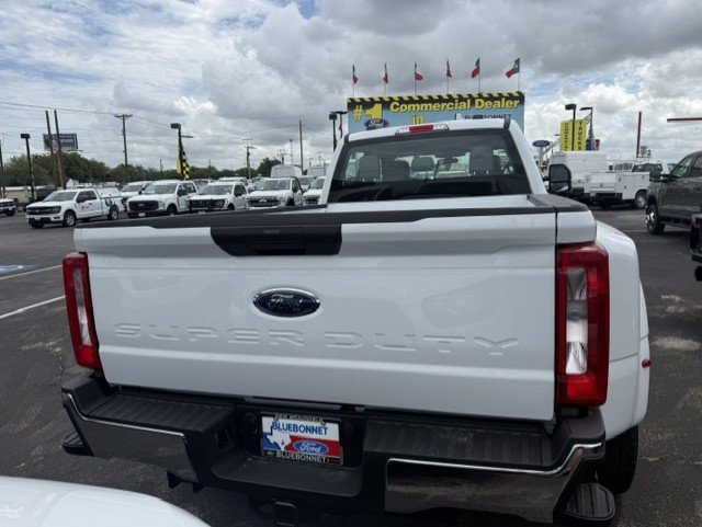 New 2026 Ford F350 XL w/ FX4 Off-Road Package AWD/4WD image 6