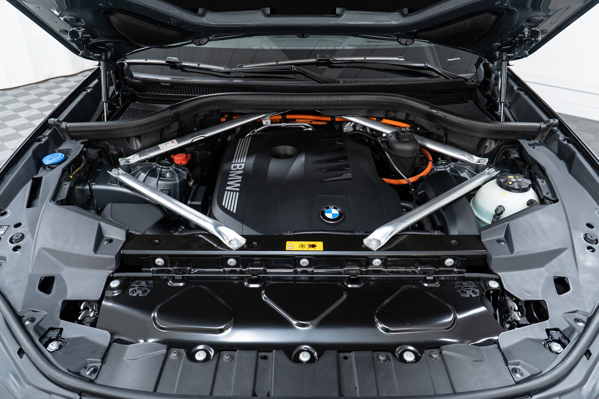 Used 2025 BMW X5 xDrive50e w/ Executive Package image 9