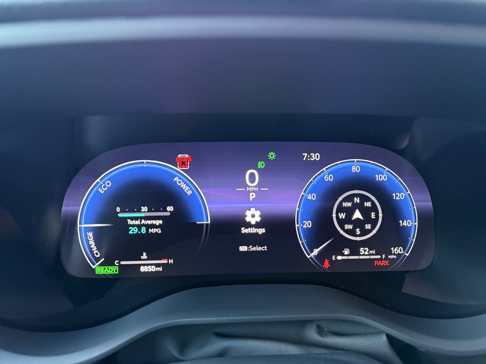 Used 2025 Toyota Sienna XLE Woodland Edition image 10