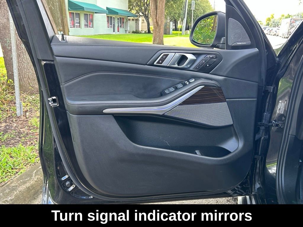 Used 2024 BMW X7 xDrive40i image 25