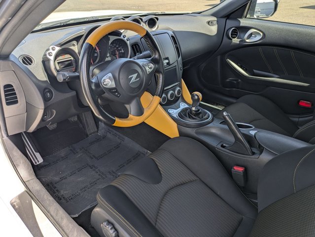 Used 2019 Nissan 370Z Coupe w/ Z34 Heritage Edition - White RWD image 16