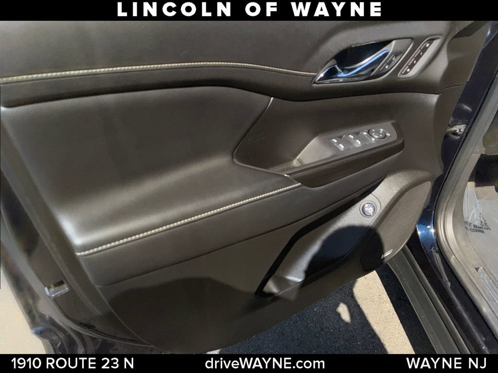 Used 2021 GMC Acadia SLT w/ Premium Package AWD/4WD image 10