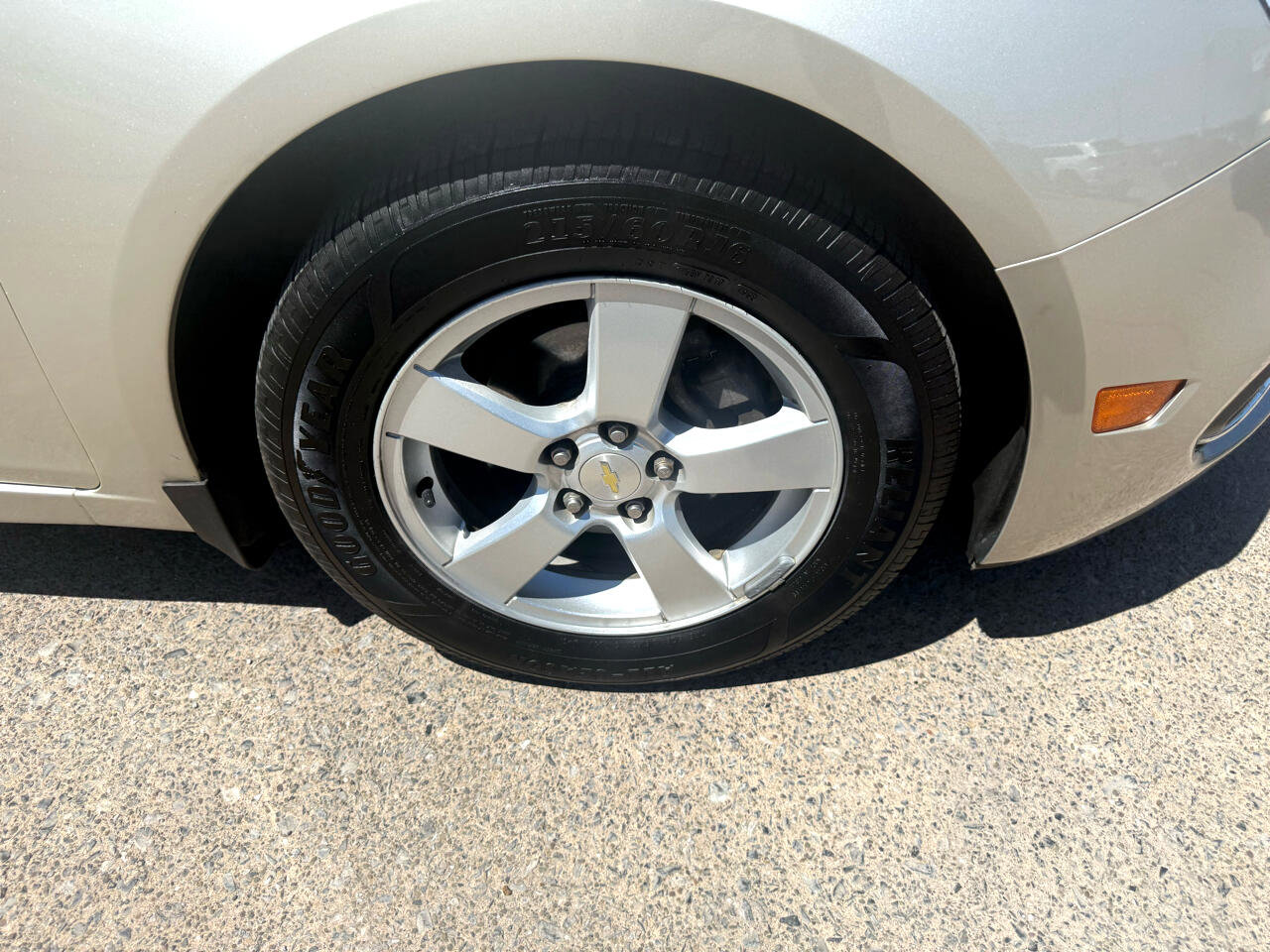 Used 2015 Chevrolet Cruze LT image 13