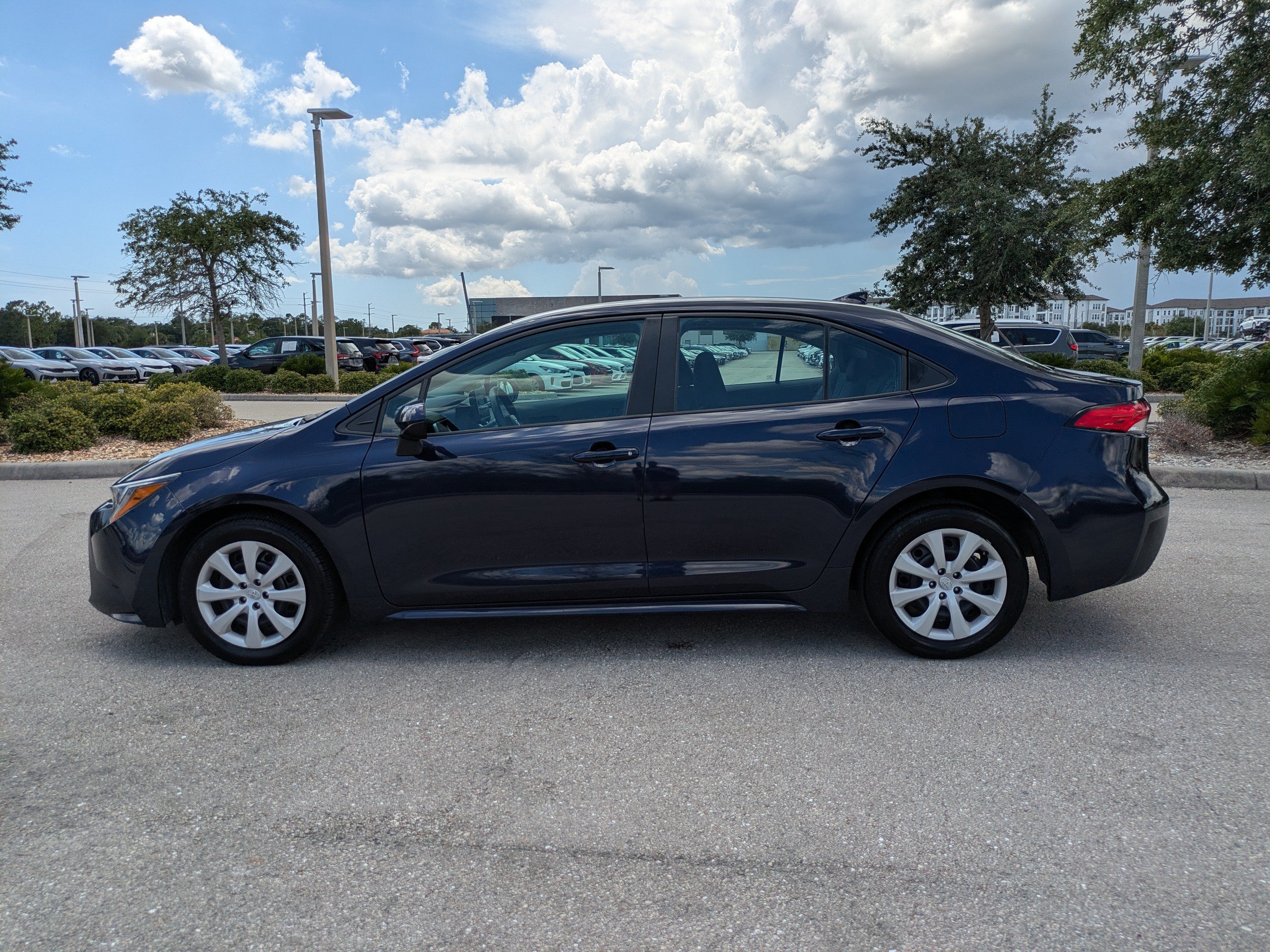 Used 2024 Toyota Corolla LE FWD image 9