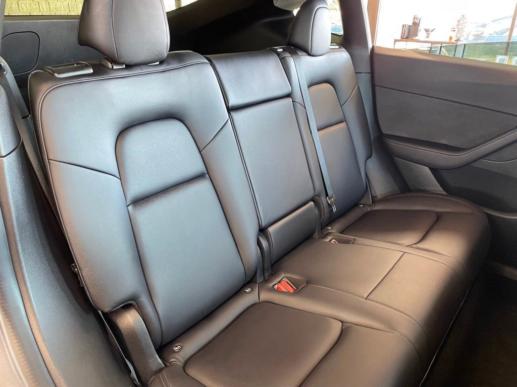 Used 2022 Tesla Model Y Performance image 22