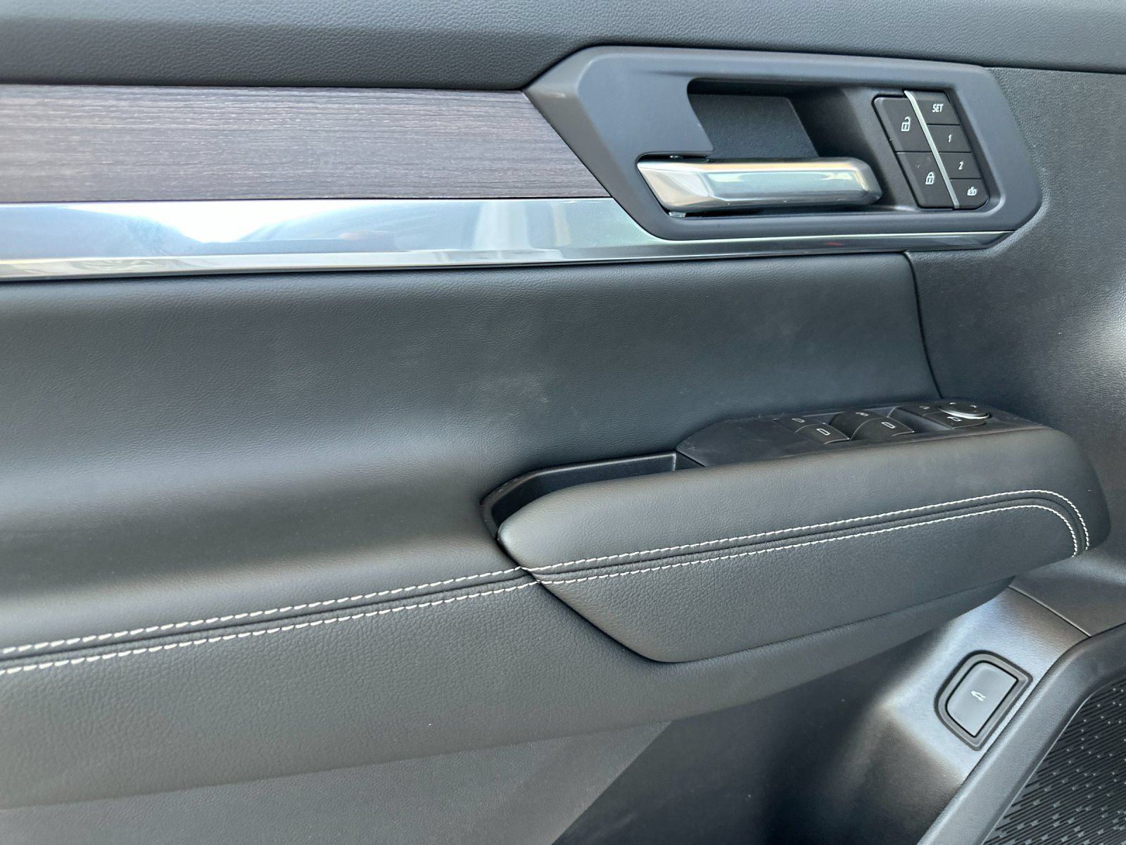 New 2026 GMC Terrain Denali AWD/4WD image 11