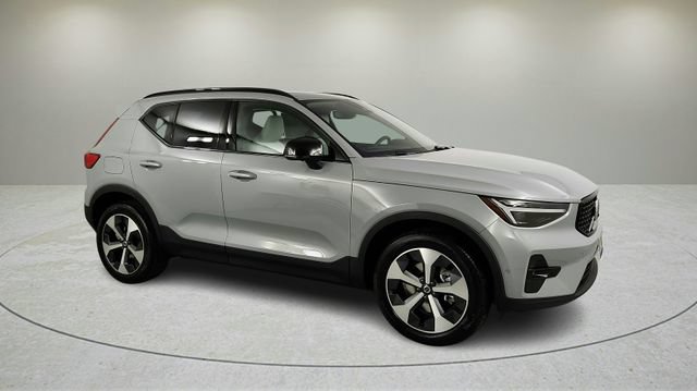 New 2026 Volvo XC40 B5 Plus w/ Protection Package Premier AWD/4WD image 2
