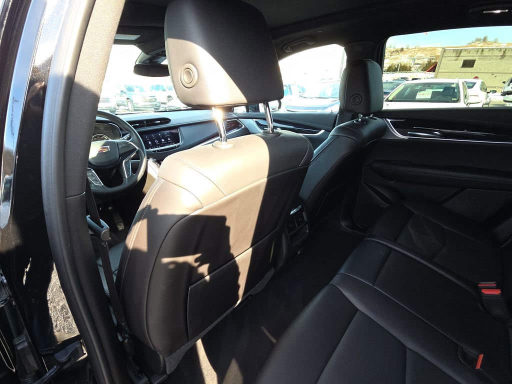 Used 2025 Cadillac XT5 Premium Luxury image 28
