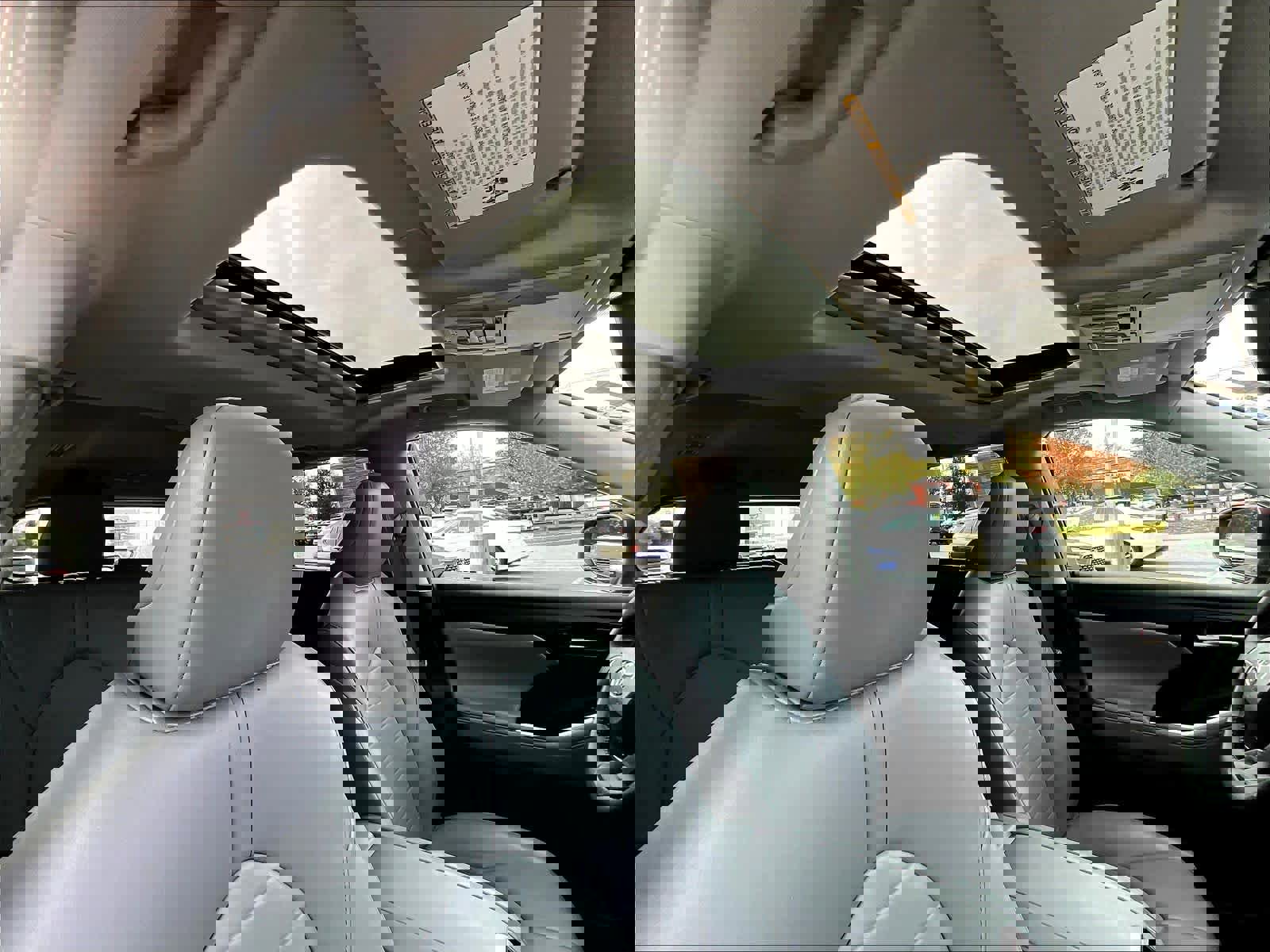 Used 2023 Toyota Highlander XLE image 23