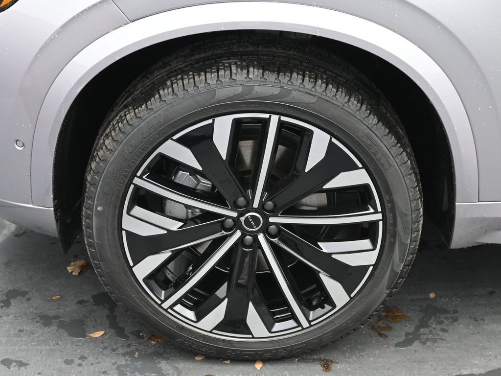 New 2026 Volvo XC90 B6 Plus w/ Protection Package Premier AWD/4WD image 4