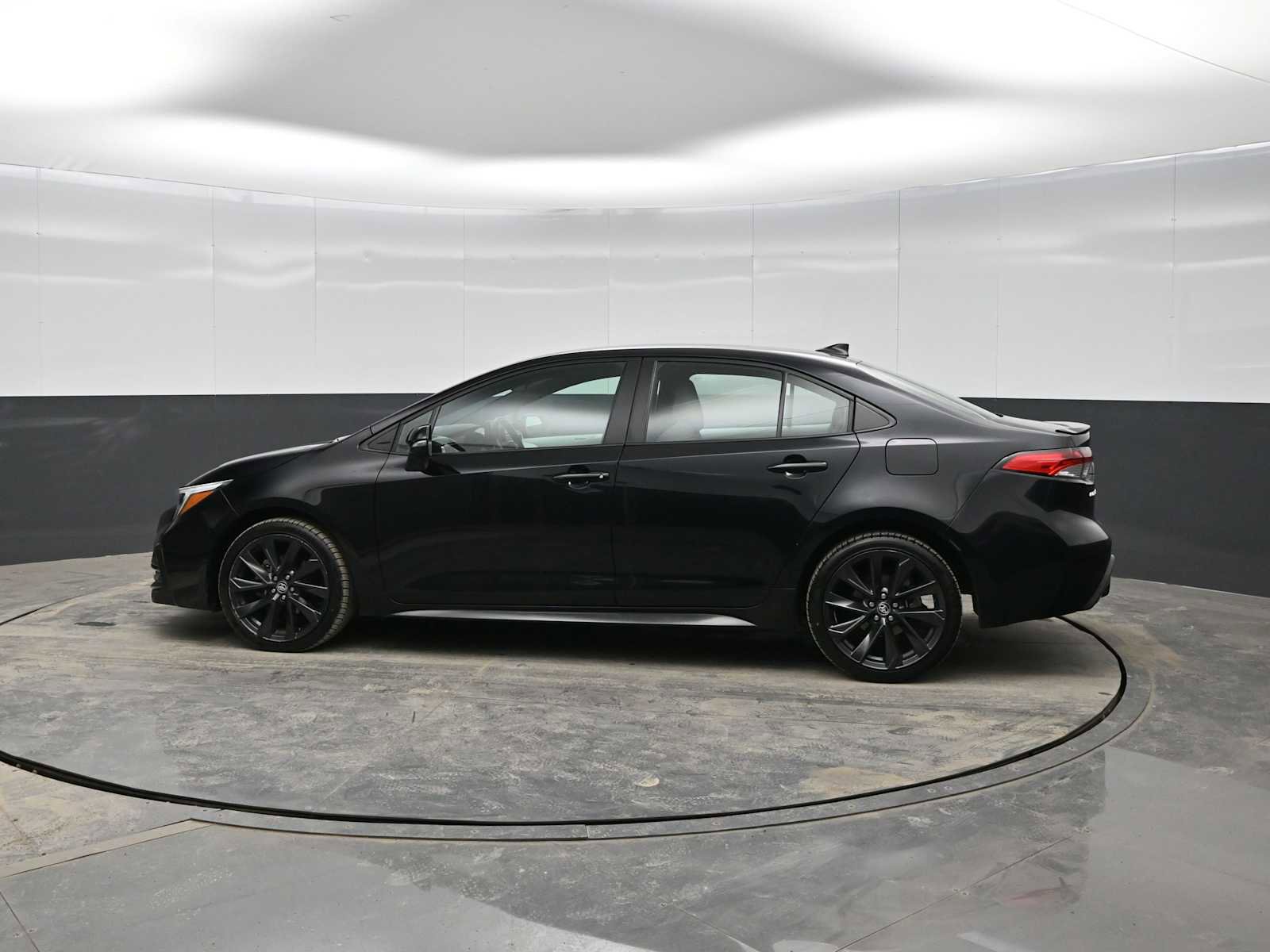 Used 2024 Toyota Corolla SE image 5