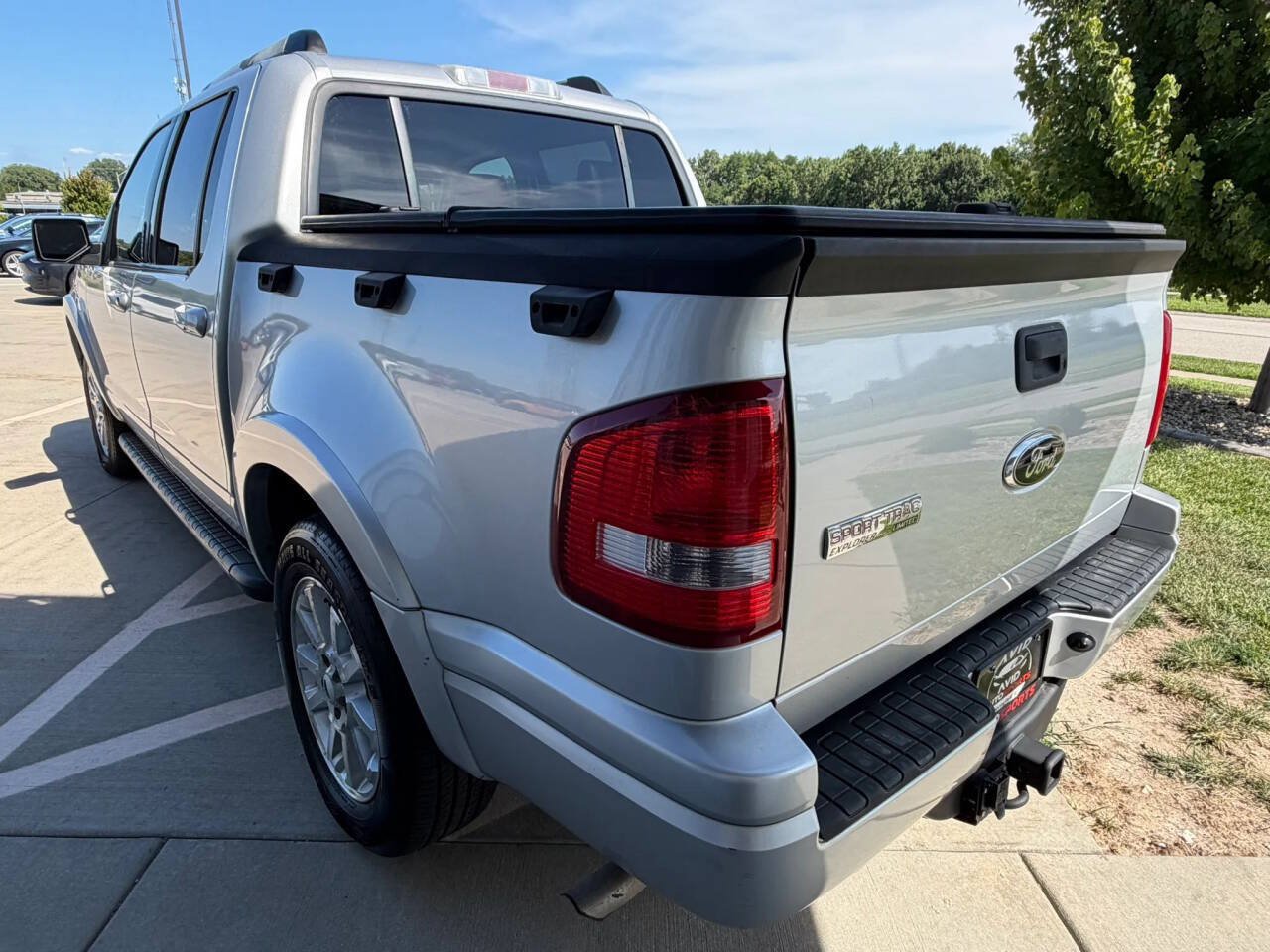 Used 2009 Ford Explorer Sport Trac Limited RWD image 6