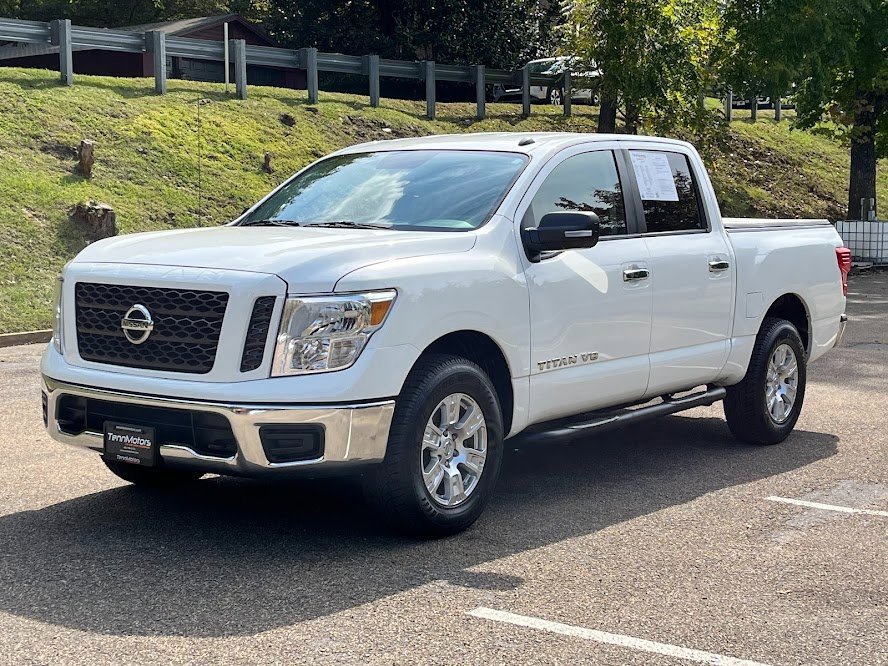 Used 2019 Nissan Titan SV image 22