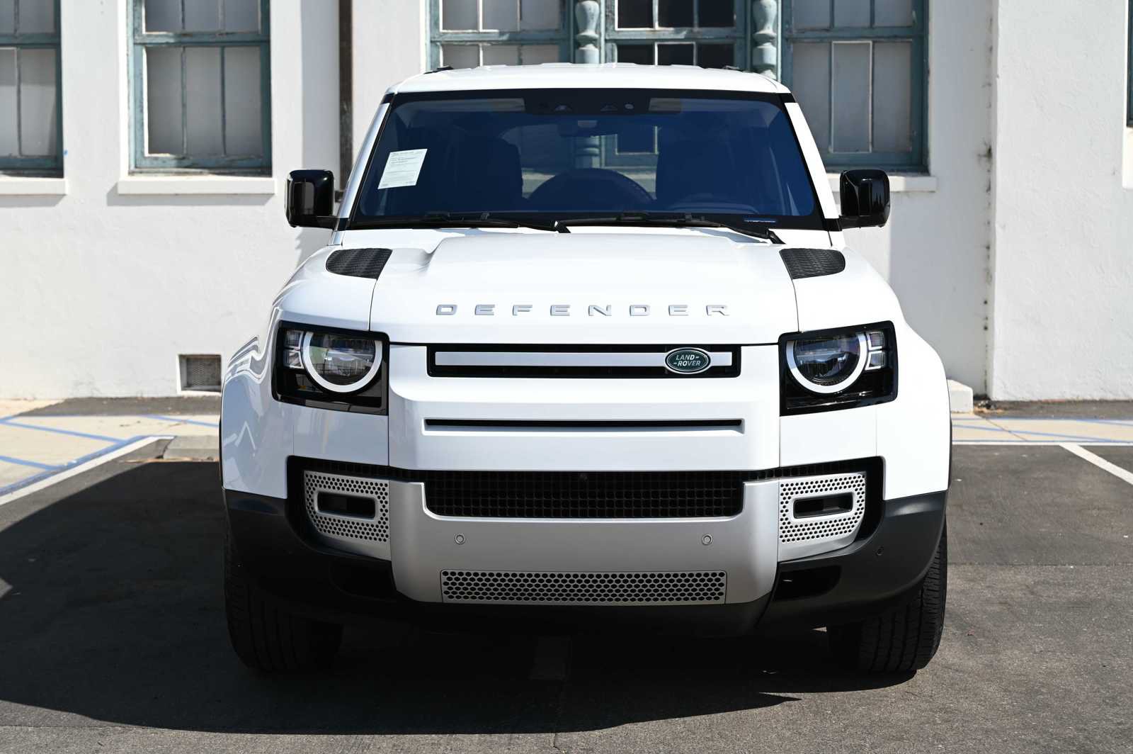 Used 2022 Land Rover Defender 110 S AWD/4WD image 2