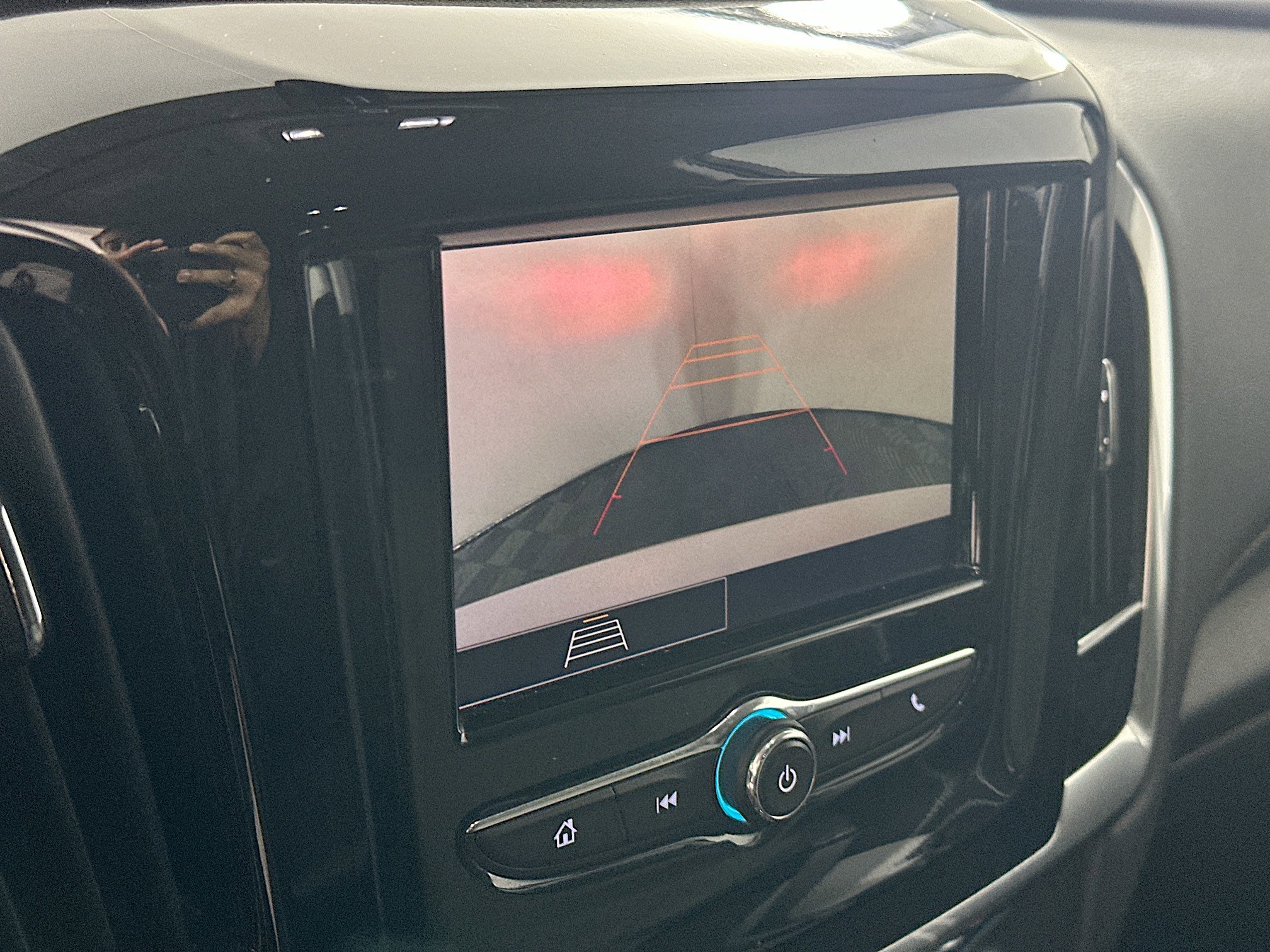 Used 2020 Chevrolet Traverse LS image 21