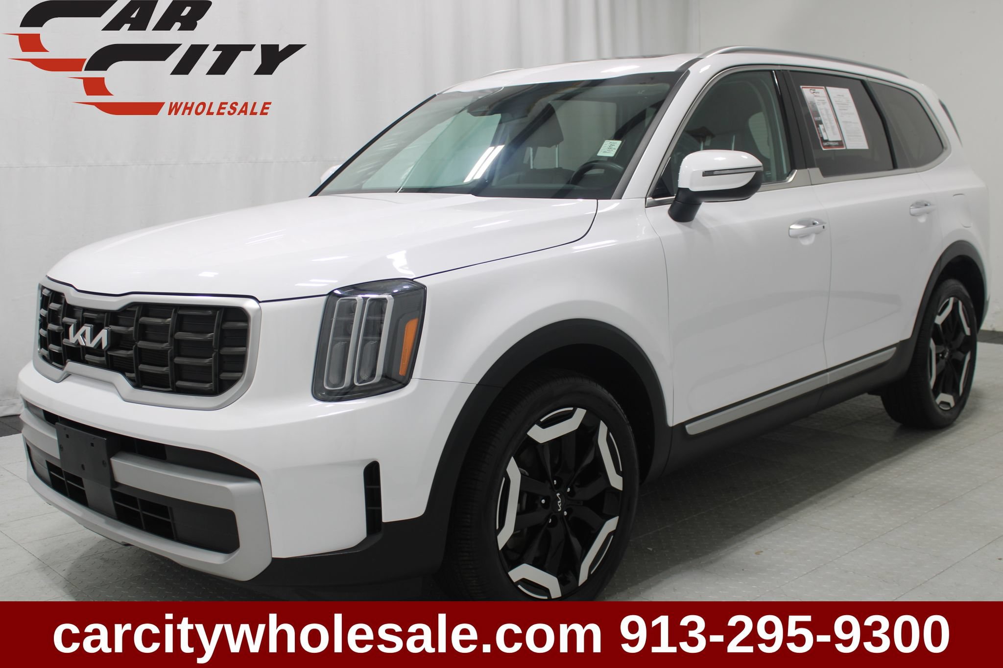 Used 2023 Kia Telluride S w/ S Sunroof Package