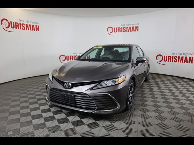 Used 2023 Toyota Camry XLE w/ Cold Weather Package image 1