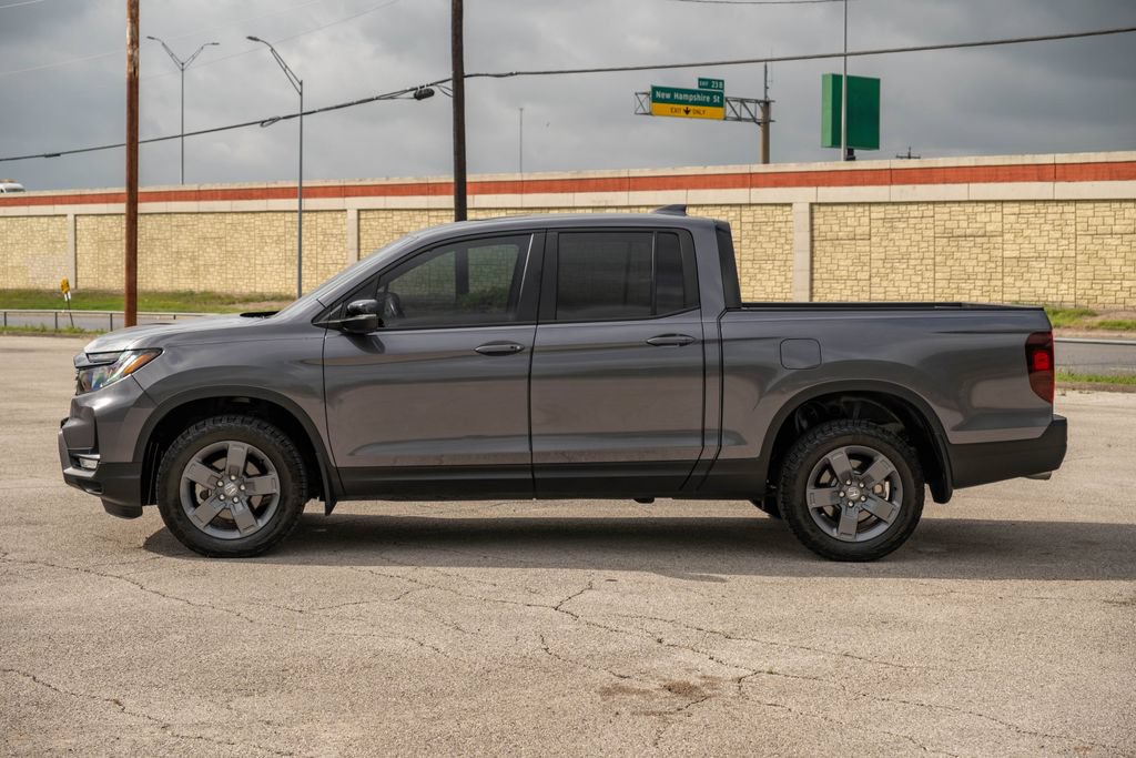 Used 2025 Honda Ridgeline TrailSport image 4