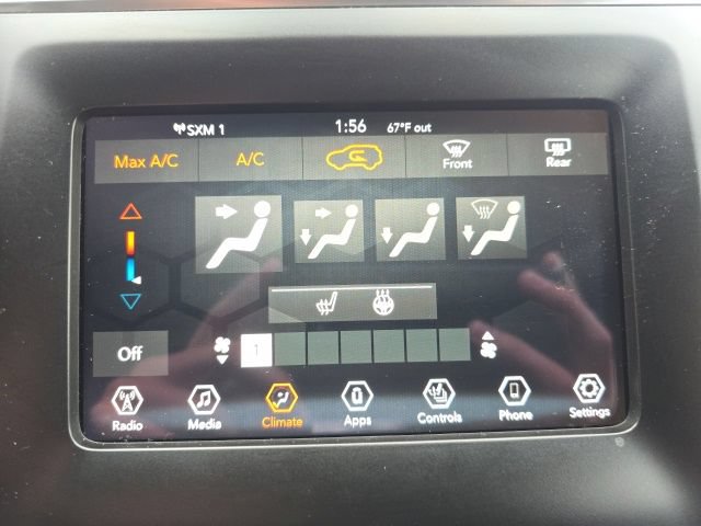 Used 2020 Jeep Cherokee Latitude Plus w/ Cold Weather Group AWD/4WD image 19