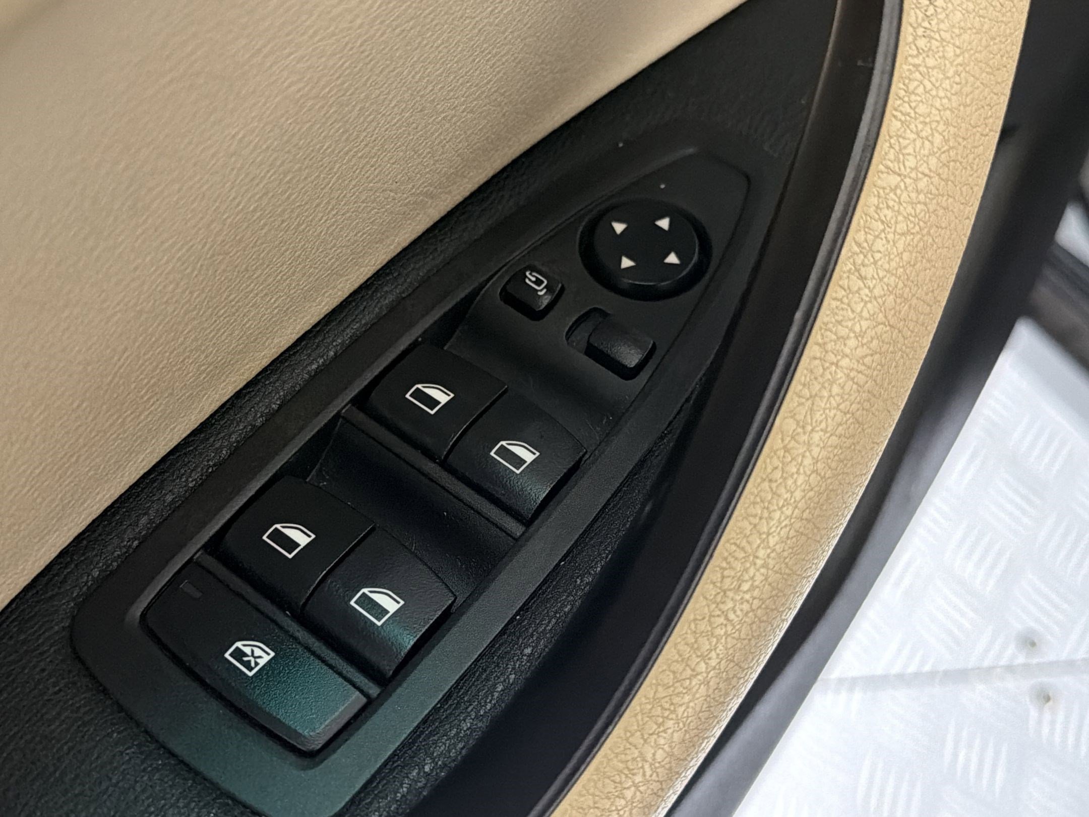 Used 2021 BMW X2 sDrive28i w/ Convenience Package FWD image 11