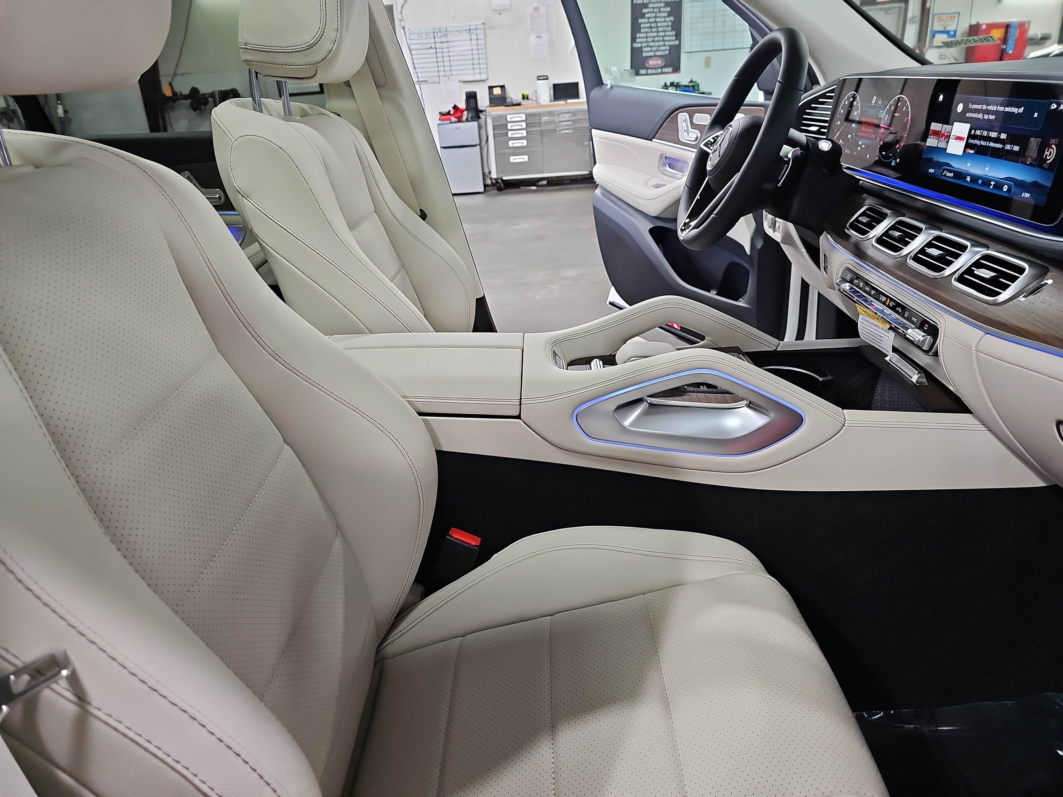 New 2026 Mercedes-Benz GLS 450 4MATIC image 10