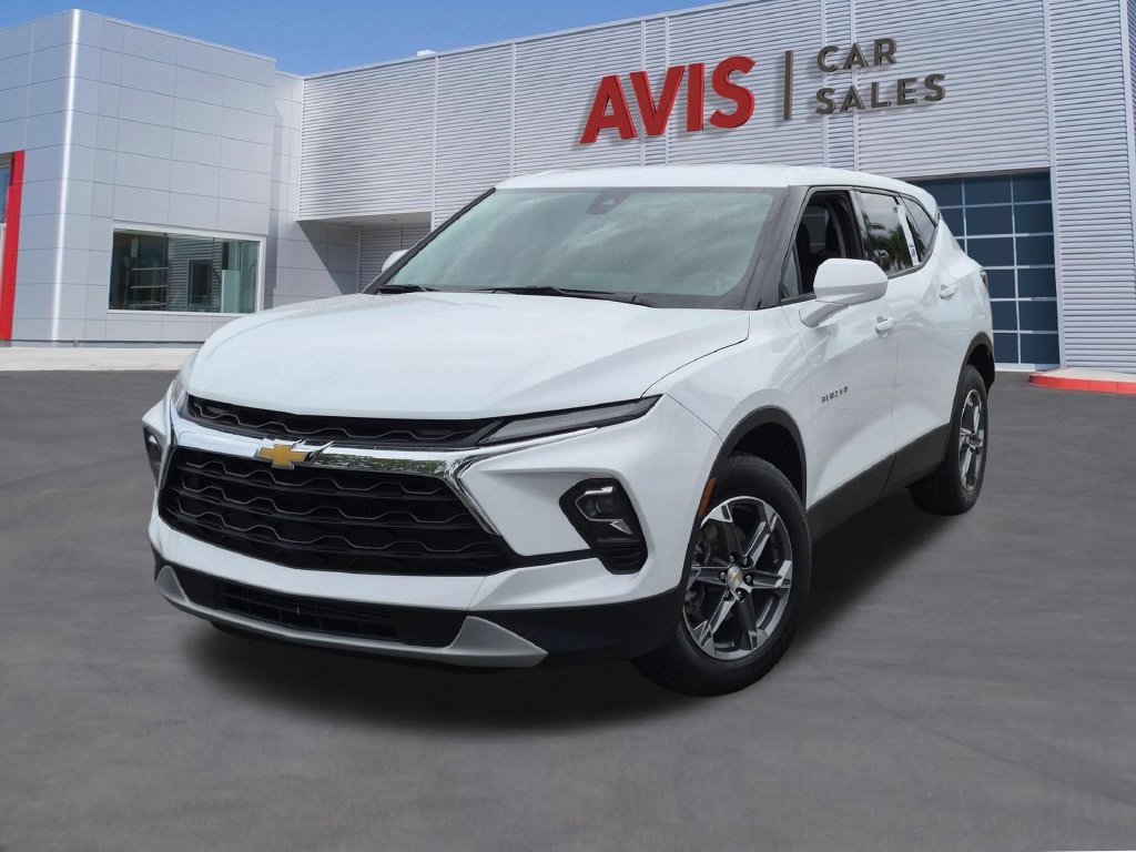 Used 2025 Chevrolet Blazer LT FWD image 1