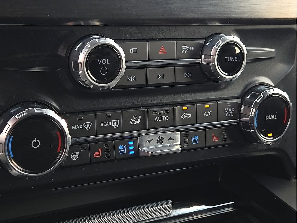 Used 2025 Ford F450 Lariat w/ FX4 Off-Road Package AWD/4WD image 15