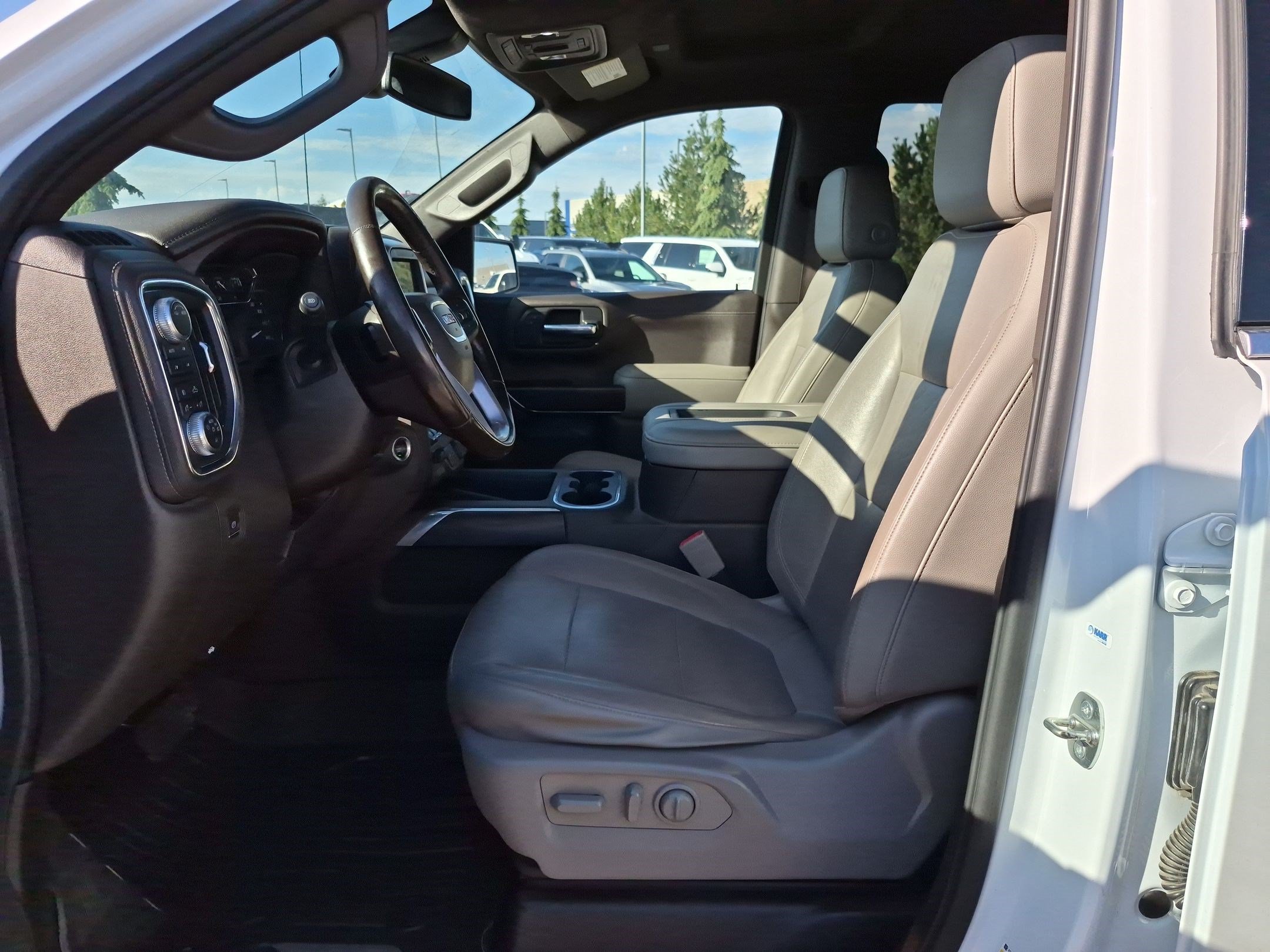 Used 2020 GMC Sierra 1500 SLT w/ SLT Convenience Package AWD/4WD image 15