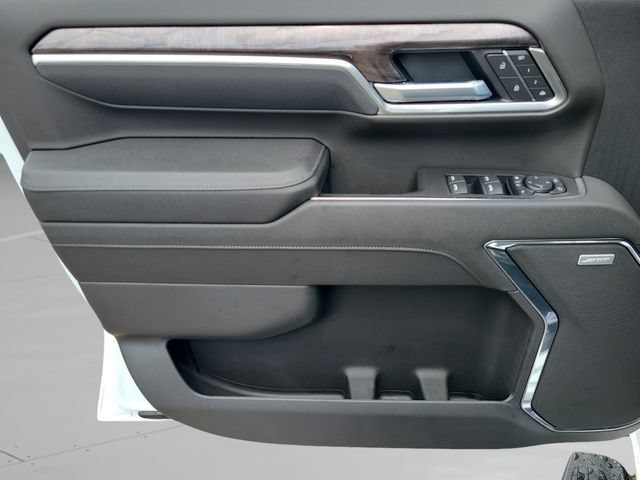 New 2026 Chevrolet Silverado 2500 LTZ w/ LTZ Convenience Package AWD/4WD image 16