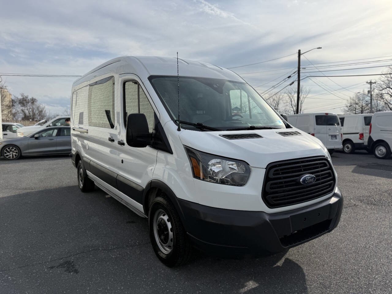 Used 2018 Ford Transit 350 148 Medium Roof RWD image 4