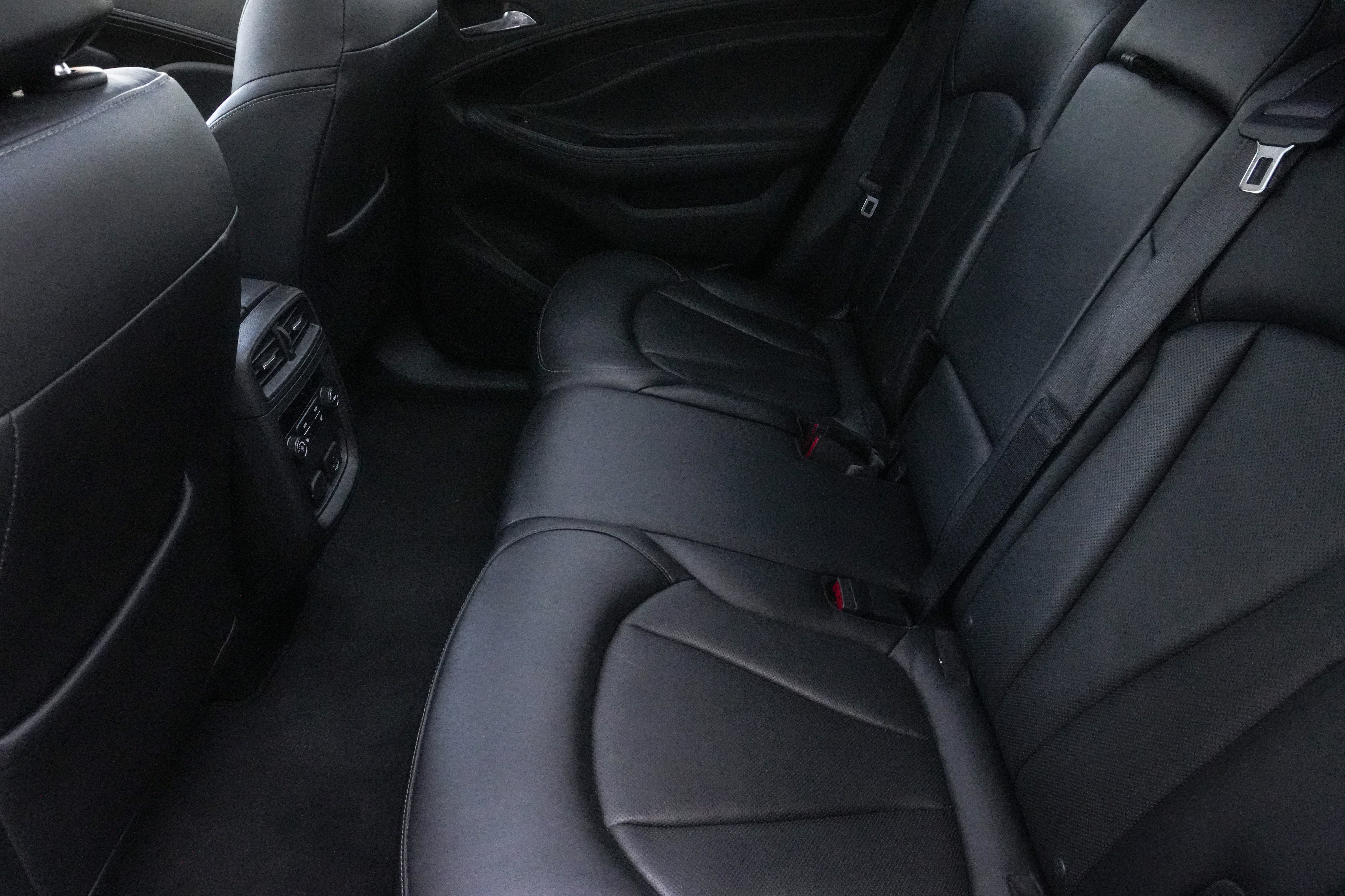 Used 2020 Buick Envision Essence w/ Experience Buick Package FWD image 35