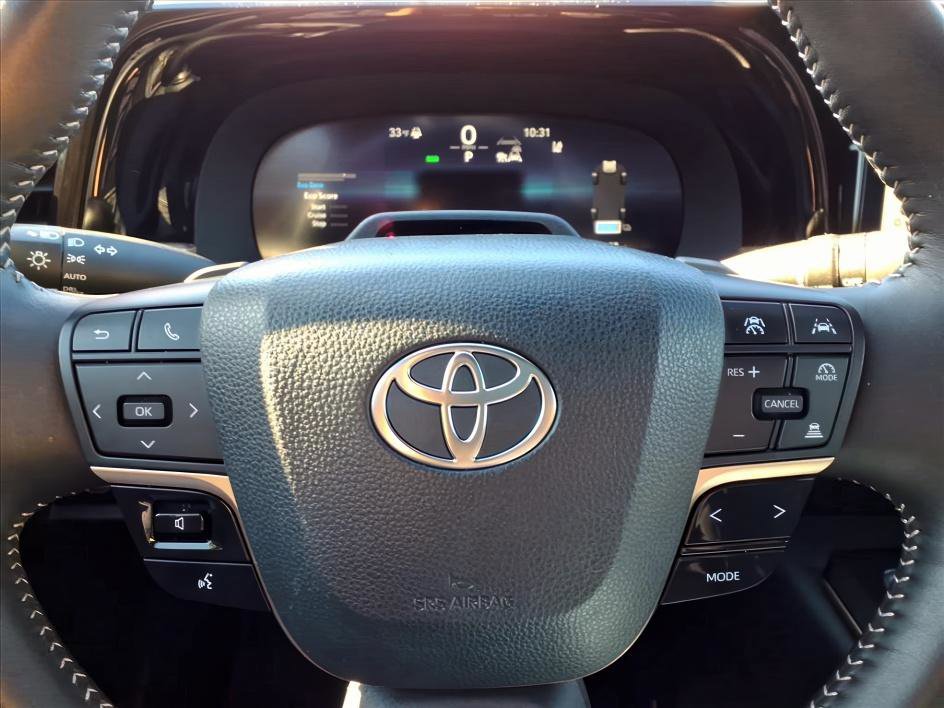 Used 2025 Toyota Crown Signia image 25