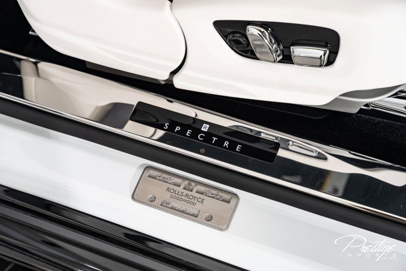 Used 2024 Rolls-Royce Spectre w/ Spectre Launch Package image 26