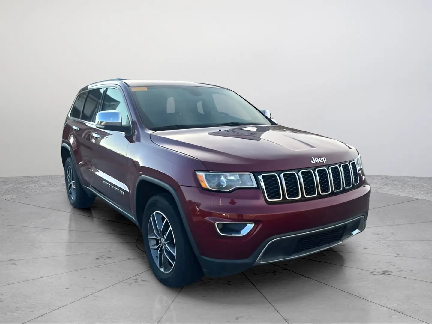 Used 2017 Jeep Grand Cherokee Limited AWD/4WD image 15
