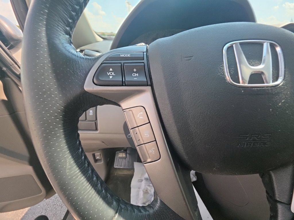 Used 2016 Honda Odyssey Touring Elite image 17