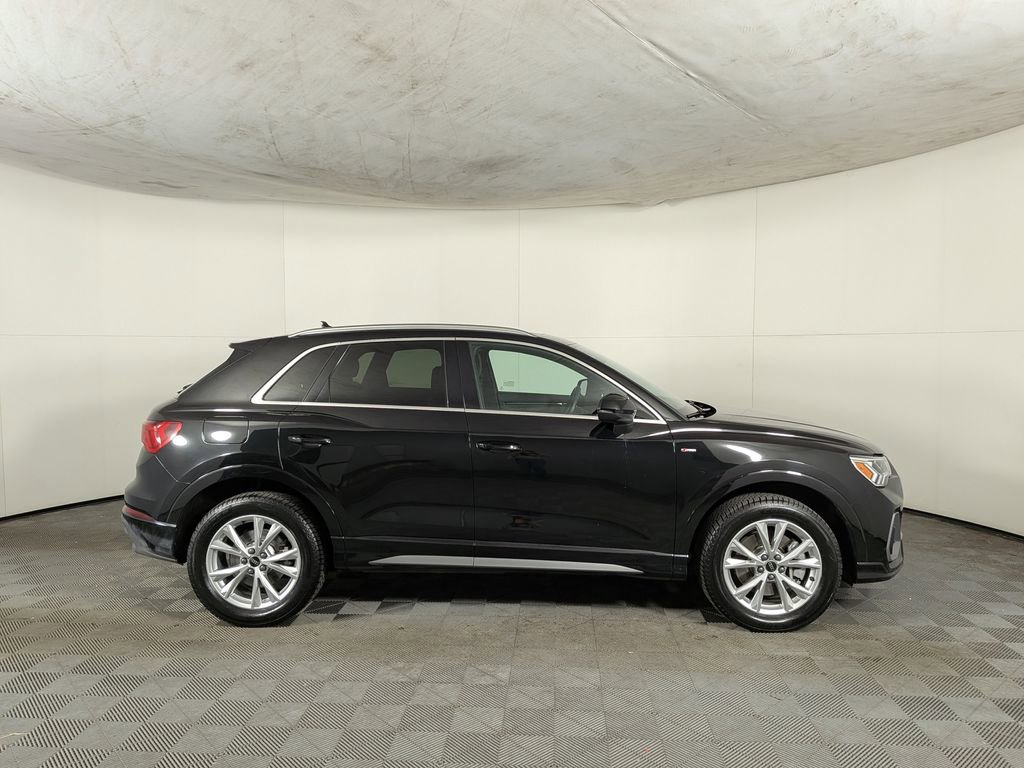 Used 2025 Audi Q3 2.0T Premium image 6